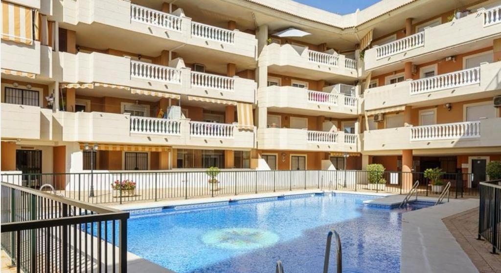 Torrevida 80 Metros De La Playa Y Piscina Abierta Lägenhet Rincón de la Victoria Exteriör bild